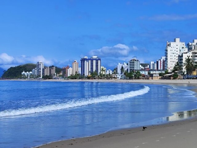 Litoral Norte tem 23 praias imprprias para banho no fim de semana