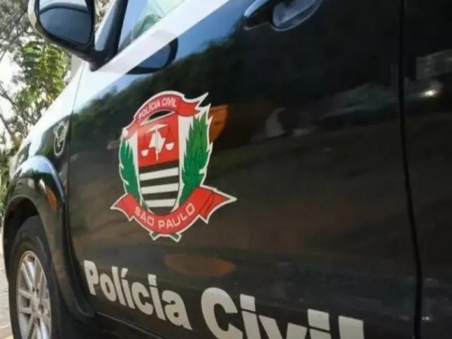 Homem  encontrado baleado e morto dentro de carro na zona norte de So Jos