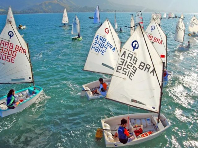 Velejadores se preparam para Festival de Vela de So Sebastio