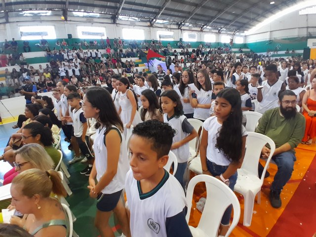 Cerimnia de formatura de mais de 1.800 alunos da rede municipal de ensino de Pinda aconteceu nesta sexta-feira 