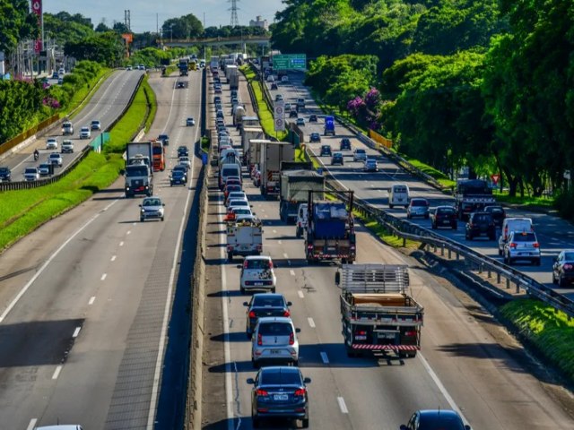 Estradas da regio devem receber mais de 2 milhes de veculos no Natal