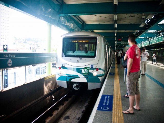 Tarifa dos trens e do metr em SP sobe para R$ 5 nesta segunda-feira