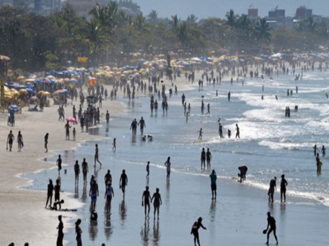 GBMar salva 778 banhistas nos feriados de Natal e Ano Novo nas praias paulistas; 13 banhistas morreram afogados