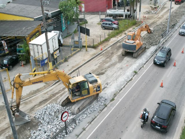 Motoristas enfrentam congestionamentos na Rio-Santos devido a retomada das obras entre Caraguatatuba e So Sebastio