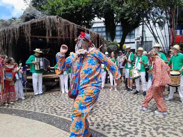 Tradicional Folia de Reis encerra as festividades natalinas em Pindamonhangaba