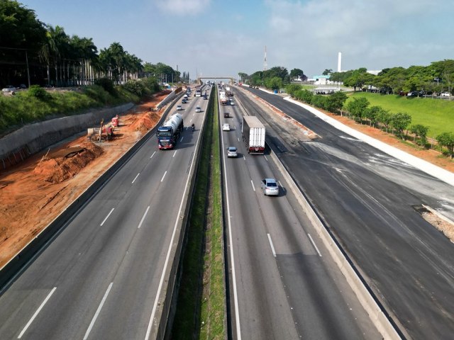 So Jos: Trecho de pista da marginal da Via Dutra  liberado ao trfego 