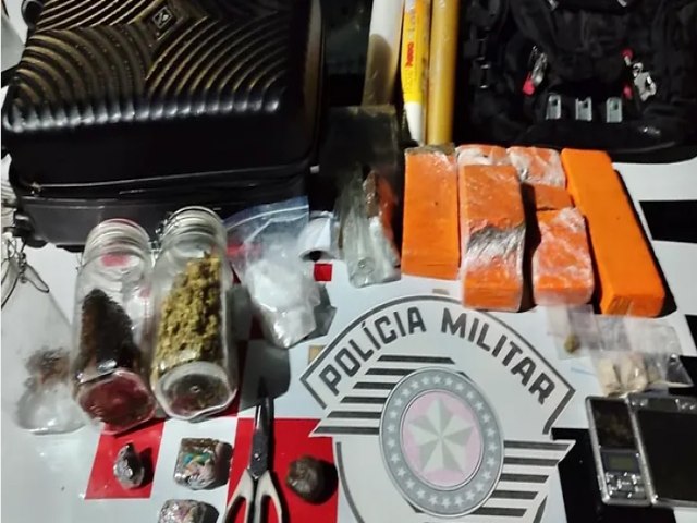 Homem que vendia drogas por delivery em Ilhabela consegue escapar da PM, mas todos os entorpecentes foram apreendidos