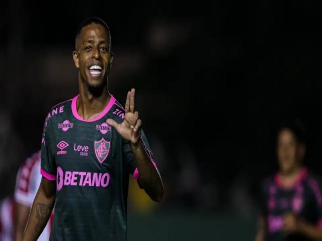 Fluminense tenta manter liderana do Carioca diante do Sampaio Corra