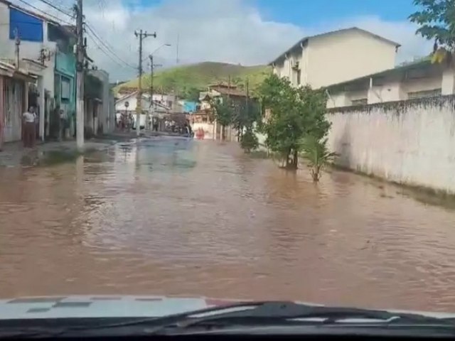 Cidades do Vale lideram acmulo de chuva em 24h no estado e pem Defesa Civil em alerta