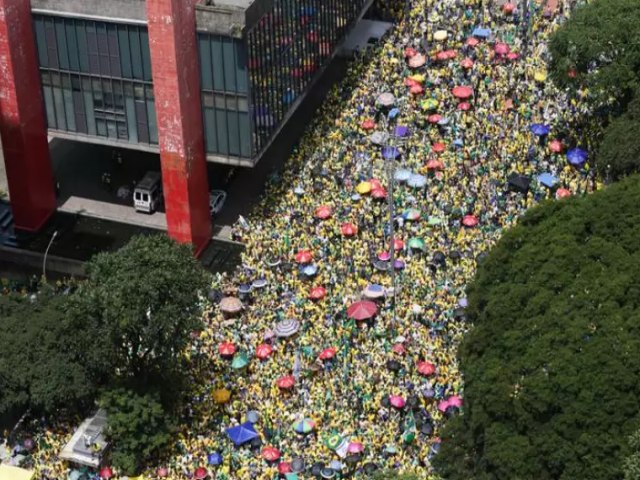 Apoiadores lotam a Avenida Paulista em ato pr-Bolsonaro