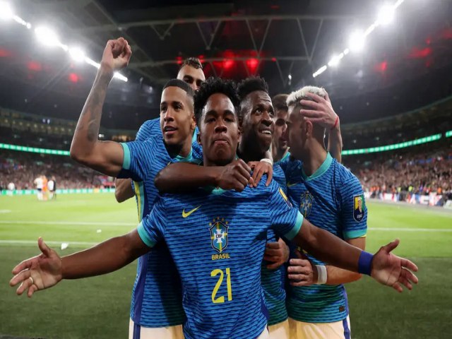 Brasil vence Inglaterra por 1x0 na estreia de Dorival Jnior