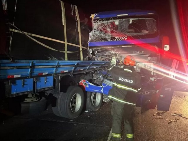 Acidente na Dutra entre nibus e caminho deixa um morto e cinco feridos em Lavrinhas