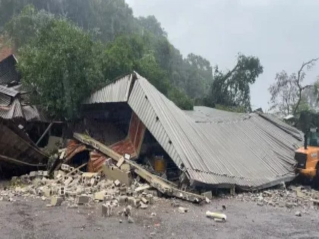 Moradores de Caxias do Sul relatam tremor de terra e Bombeiros orientam evacuao