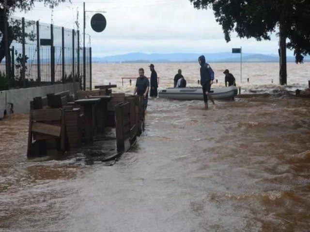 Novo pico de inundao do Guaba gera alerta para quatro cidades do RS 