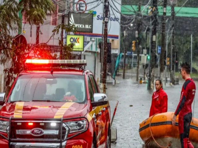 Nmero de mortes em desastre climtico no RS sobe para 171