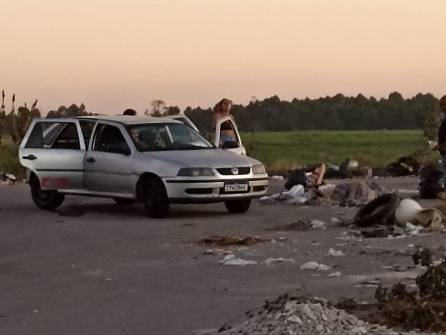 Pinda: Moradores do Csar Park denunciam descarte irregular e Prefeitura multa infratores