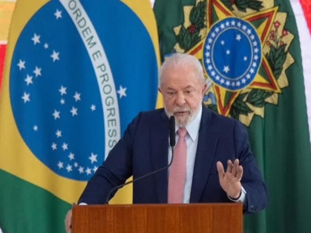 Lula defende varanda do pum em apartamentos populares