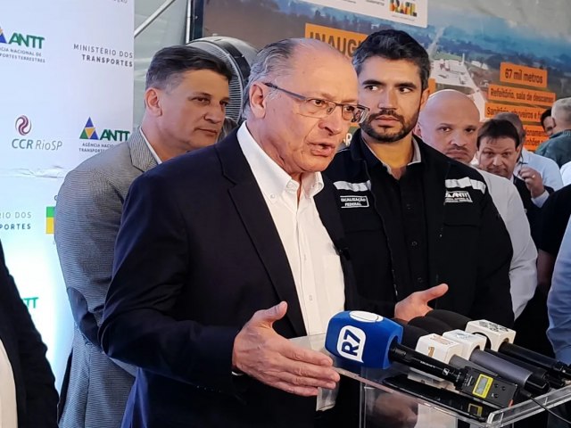 Alckmin participa de entrega de Ponto de Parada e Descanso (PPD) para caminhoneiros na Via Dutra, em Pindamonhangaba