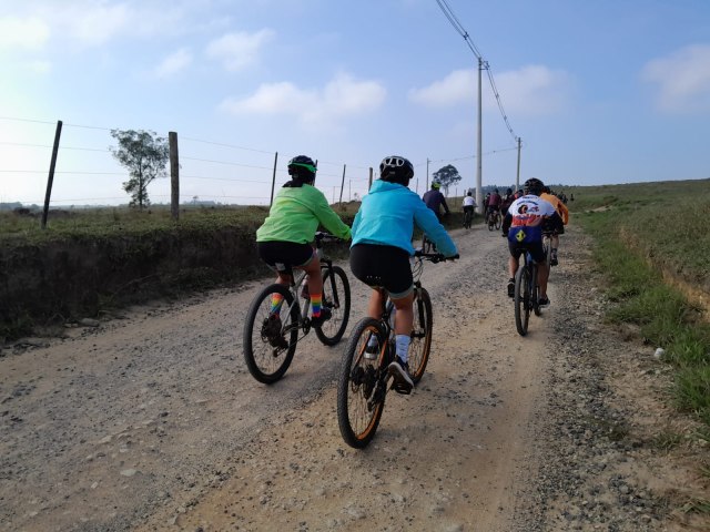 Equipe da Conexo Vale faz trajeto do 2 Ciclo Tour de aniversrio de Pinda