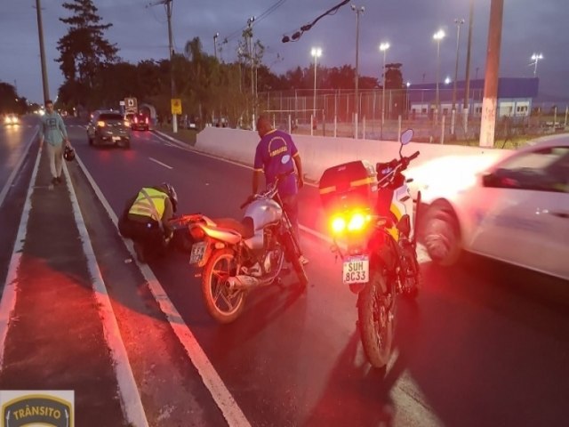 Motociclista fica ferido em coliso com carro no trecho da Costa Norte na SP-55