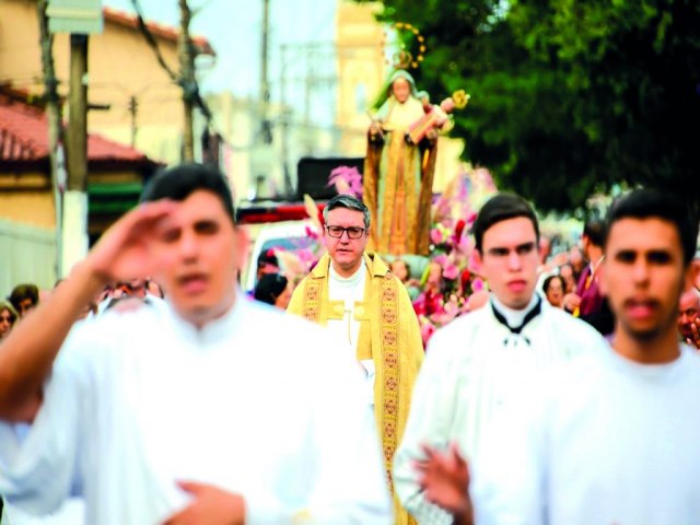 Procisso marca Festa da Padroeira em Pinda