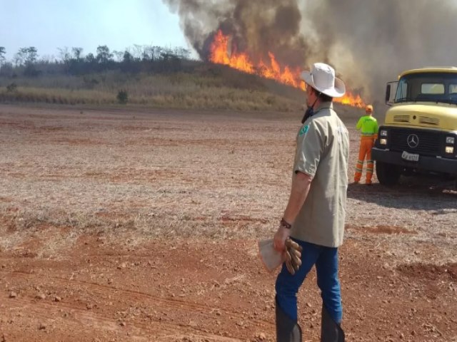 Vale do Paraba tem situao mais crtica de SP e Defesa Civil luta para controlar fogo em quatro cidades