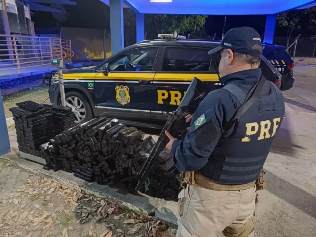 Mulheres so presas com 335 quilos de maconha na Dutra em Cachoeira Paulista