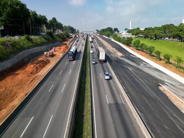 Trecho da Via Dutra ficar fechado para instalao de viga em passarela