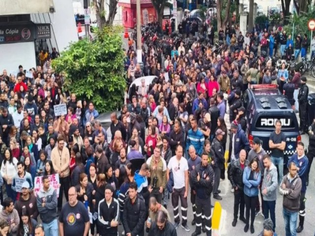Greve de servidores municipais de Taubat� entra no segundo dia