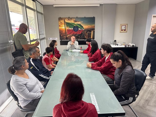 Pinda celebra conquistas internacionais do Taekwondo e atletas de Taekwondo campe�es recebem homenagens