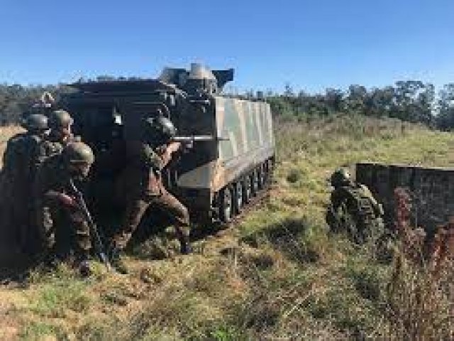Exército realiza manobras em Três Barras