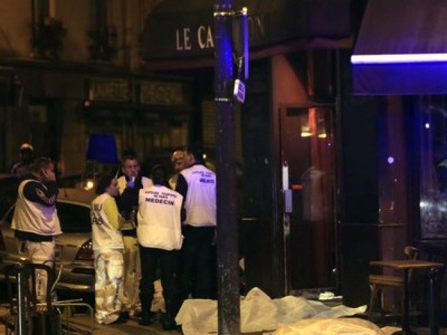 Ataque terrorista em Paris deixam mortos em casa de show